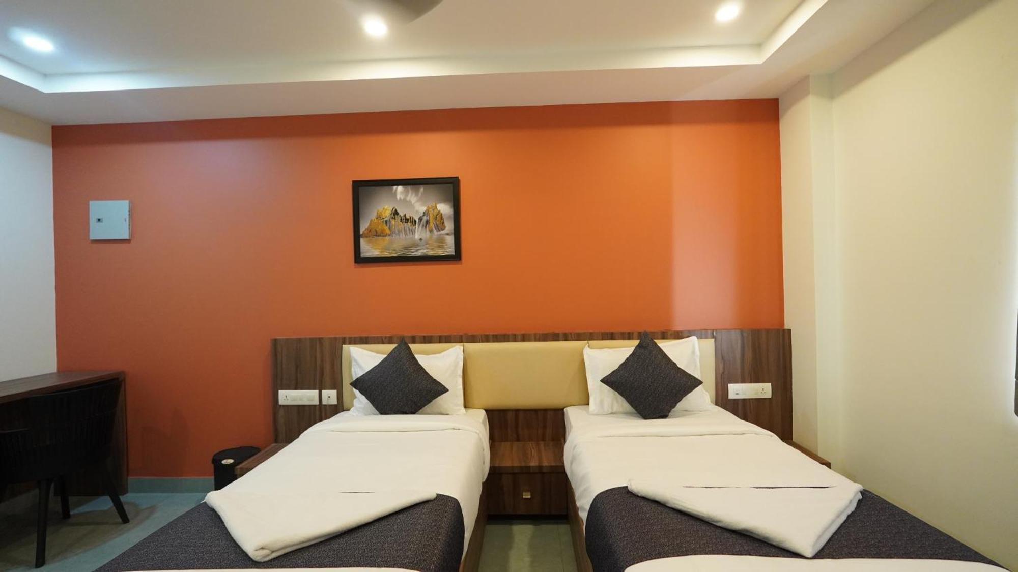 Hotel Hive Inn - Кожикоде Екстер'єр фото
