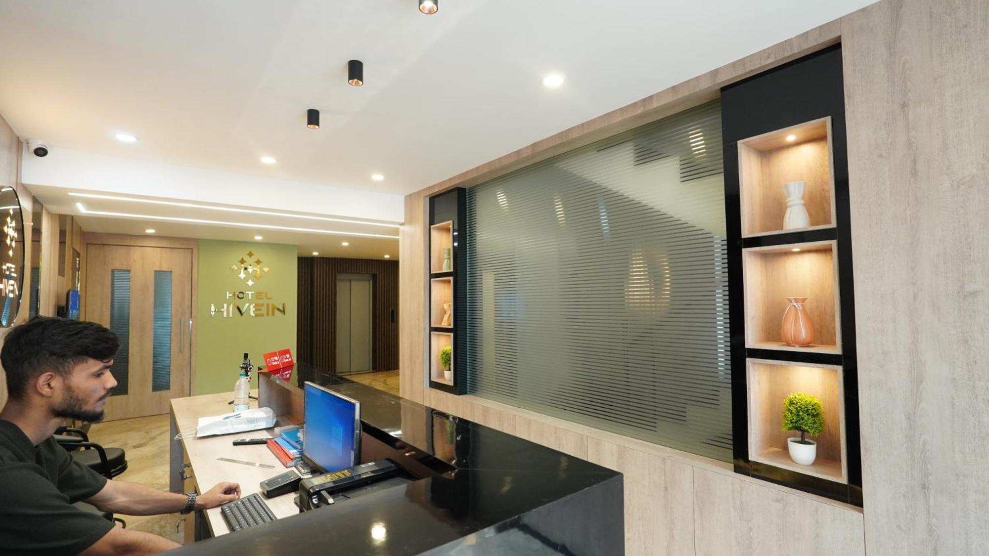 Hotel Hive Inn - Кожикоде Екстер'єр фото