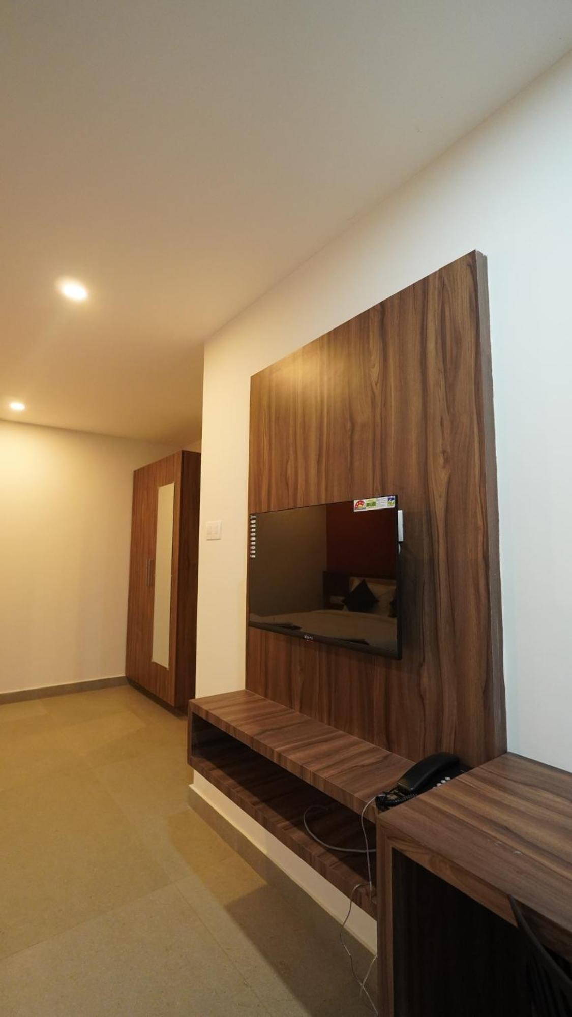 Hotel Hive Inn - Кожикоде Екстер'єр фото