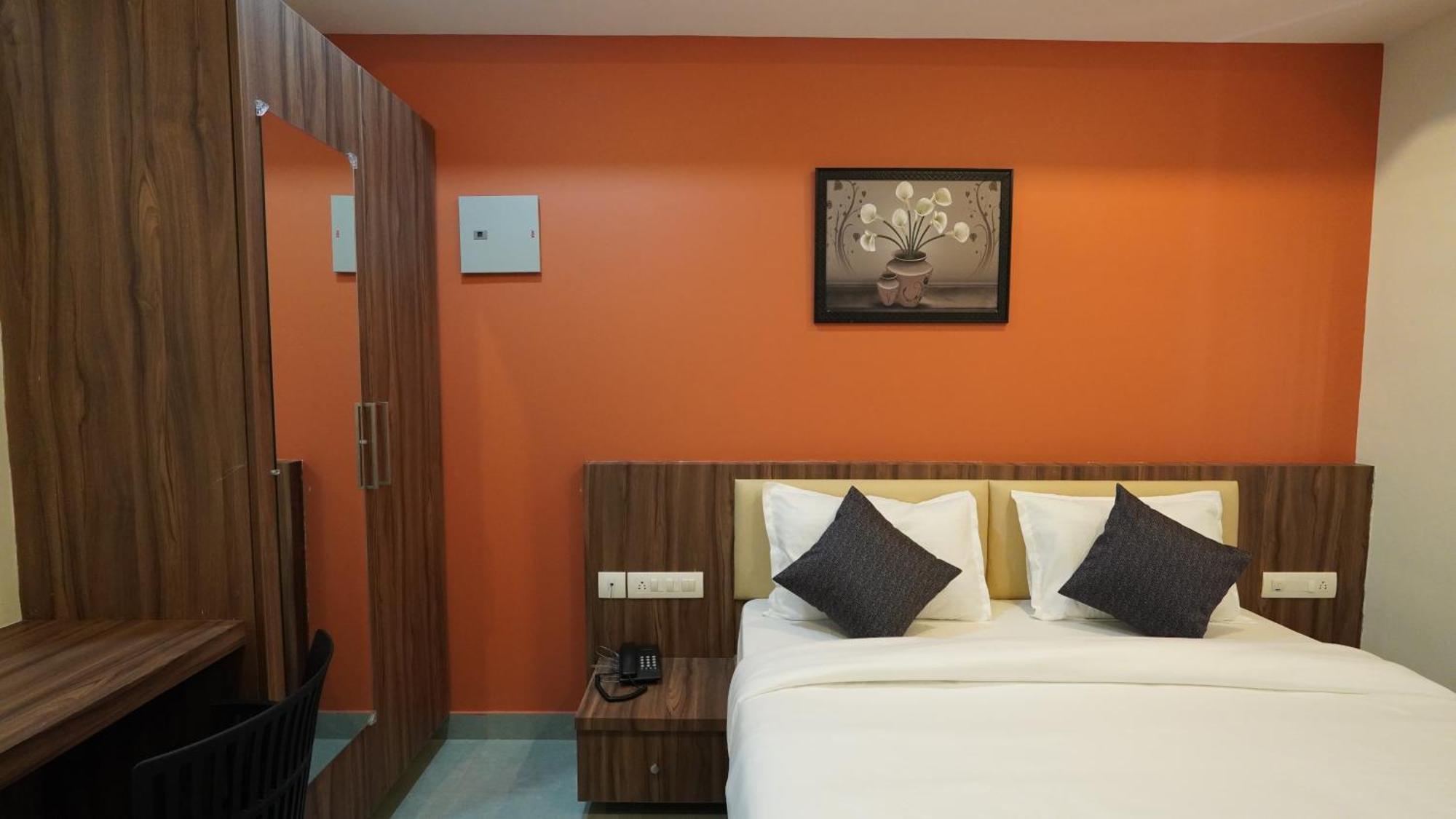 Hotel Hive Inn - Кожикоде Екстер'єр фото