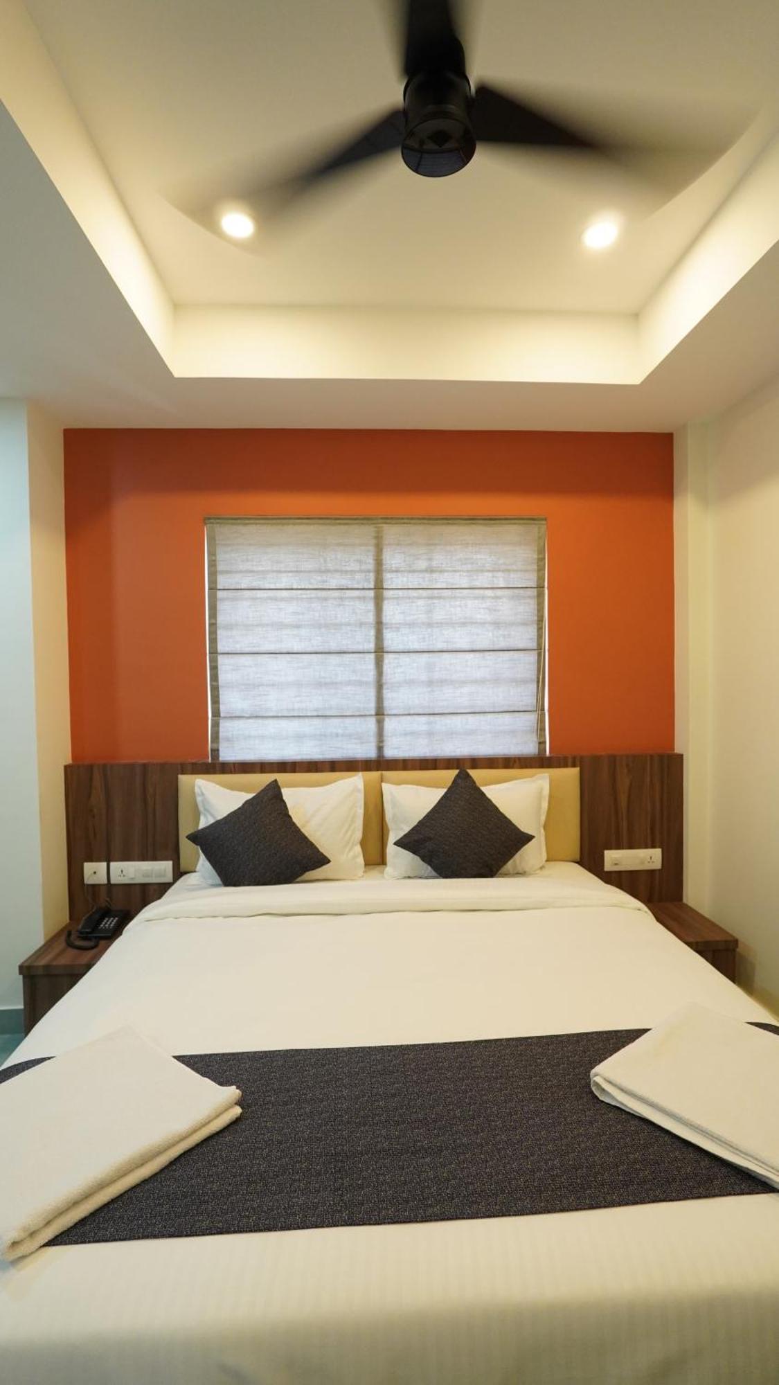 Hotel Hive Inn - Кожикоде Екстер'єр фото