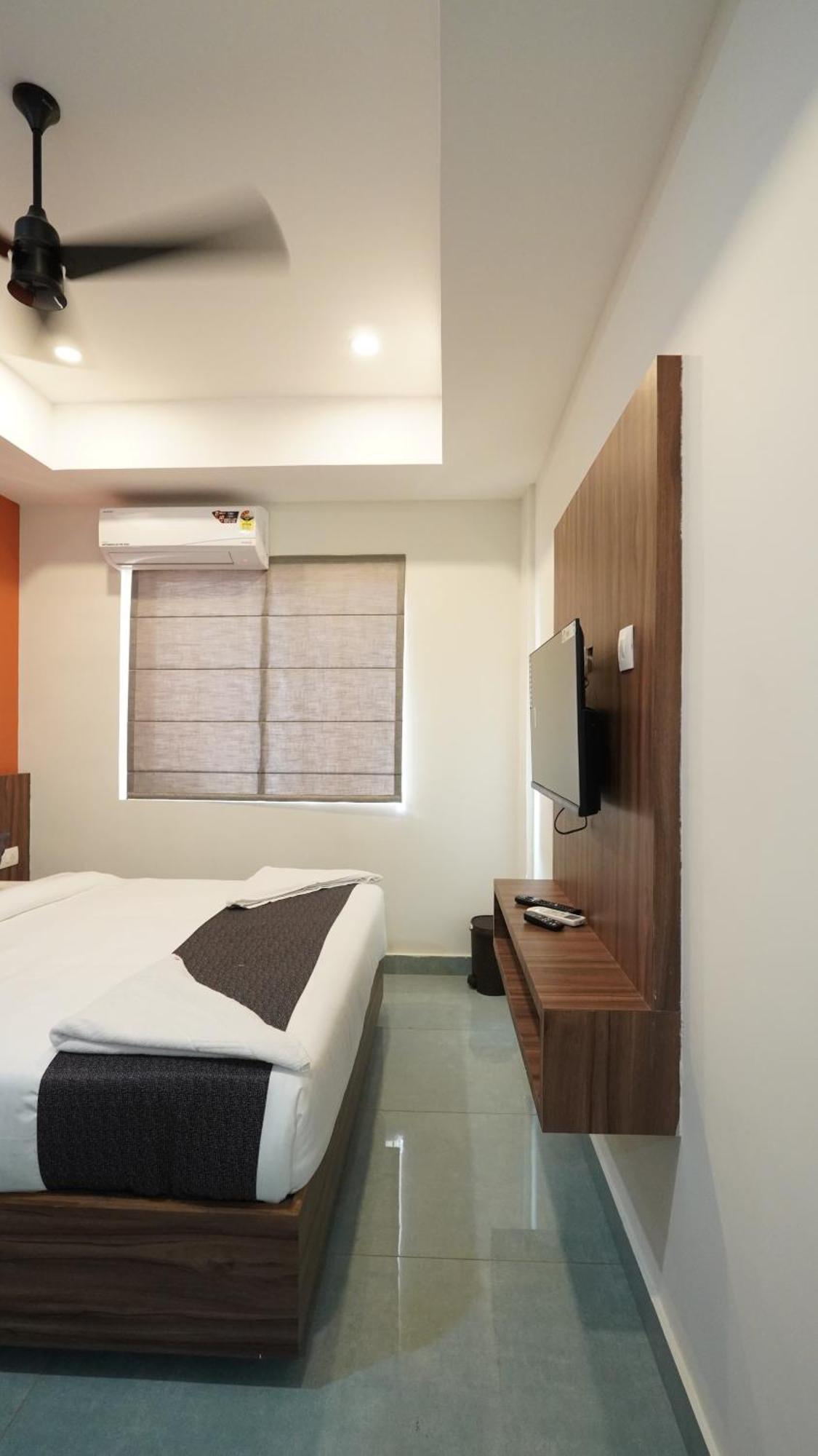 Hotel Hive Inn - Кожикоде Екстер'єр фото