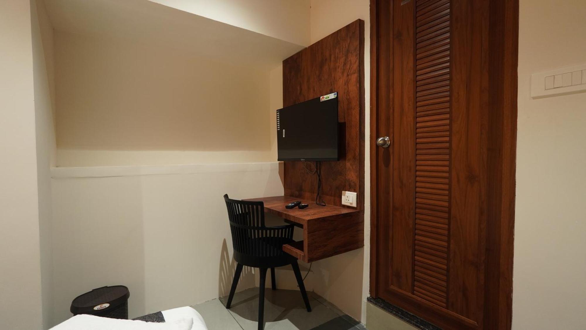Hotel Hive Inn - Кожикоде Екстер'єр фото