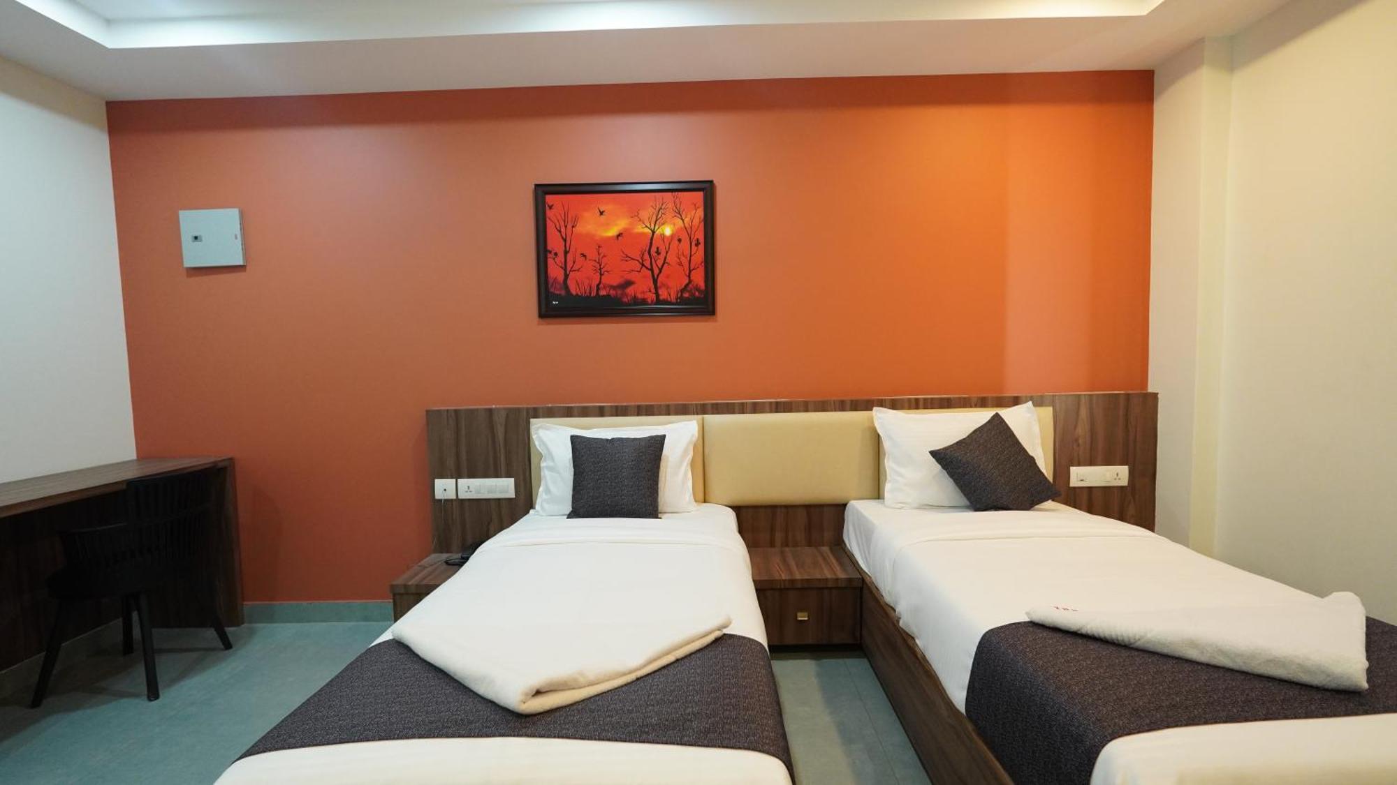 Hotel Hive Inn - Кожикоде Екстер'єр фото